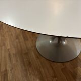 70s round tulip dining table