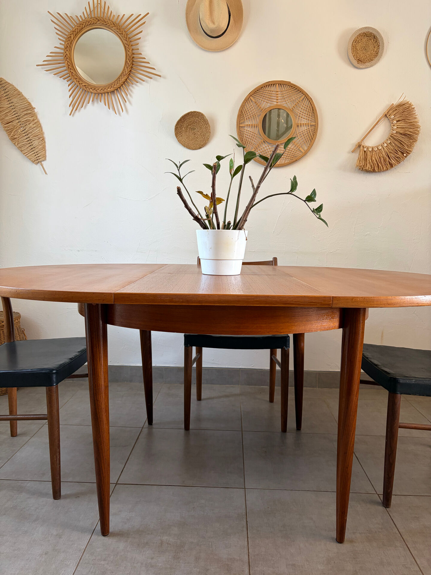 Table ronde scandinave extensible en teck