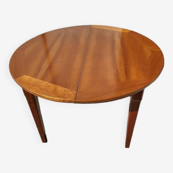 Round table with an extension in cherry