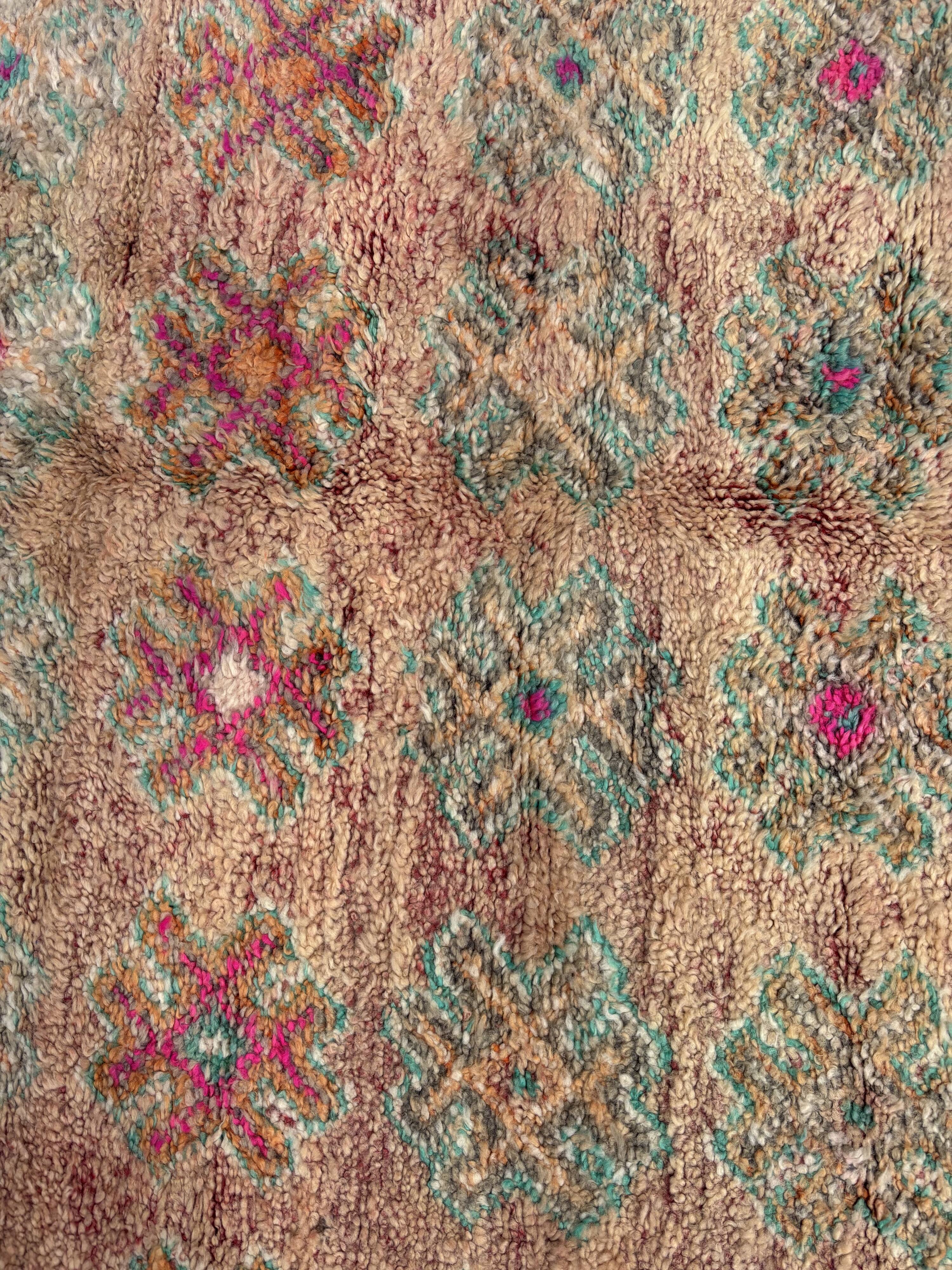 Tapis Berbere marocain vintage de Boujad