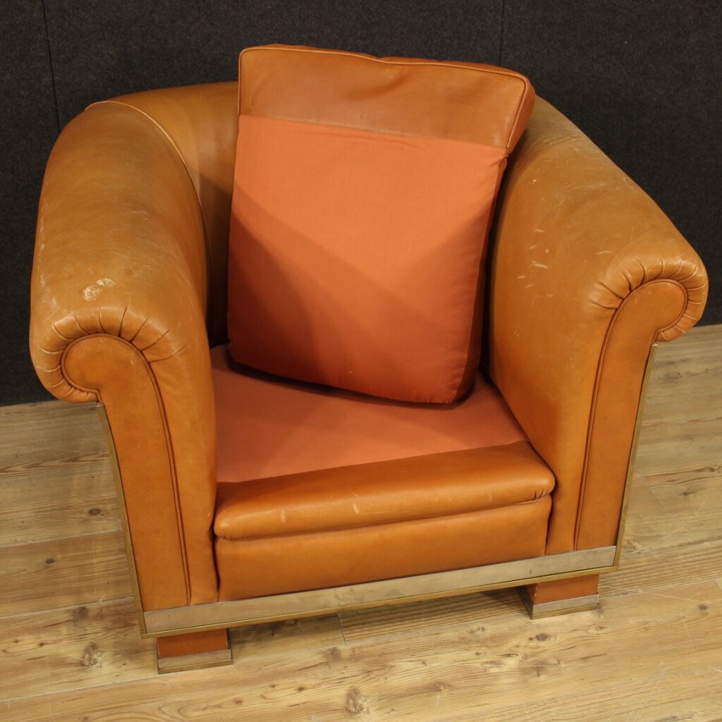 Italian design armchair in leather from the 70s