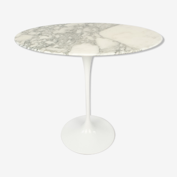 Table d'appoint ovale en marbre d'Eero Saarinen pour Knoll