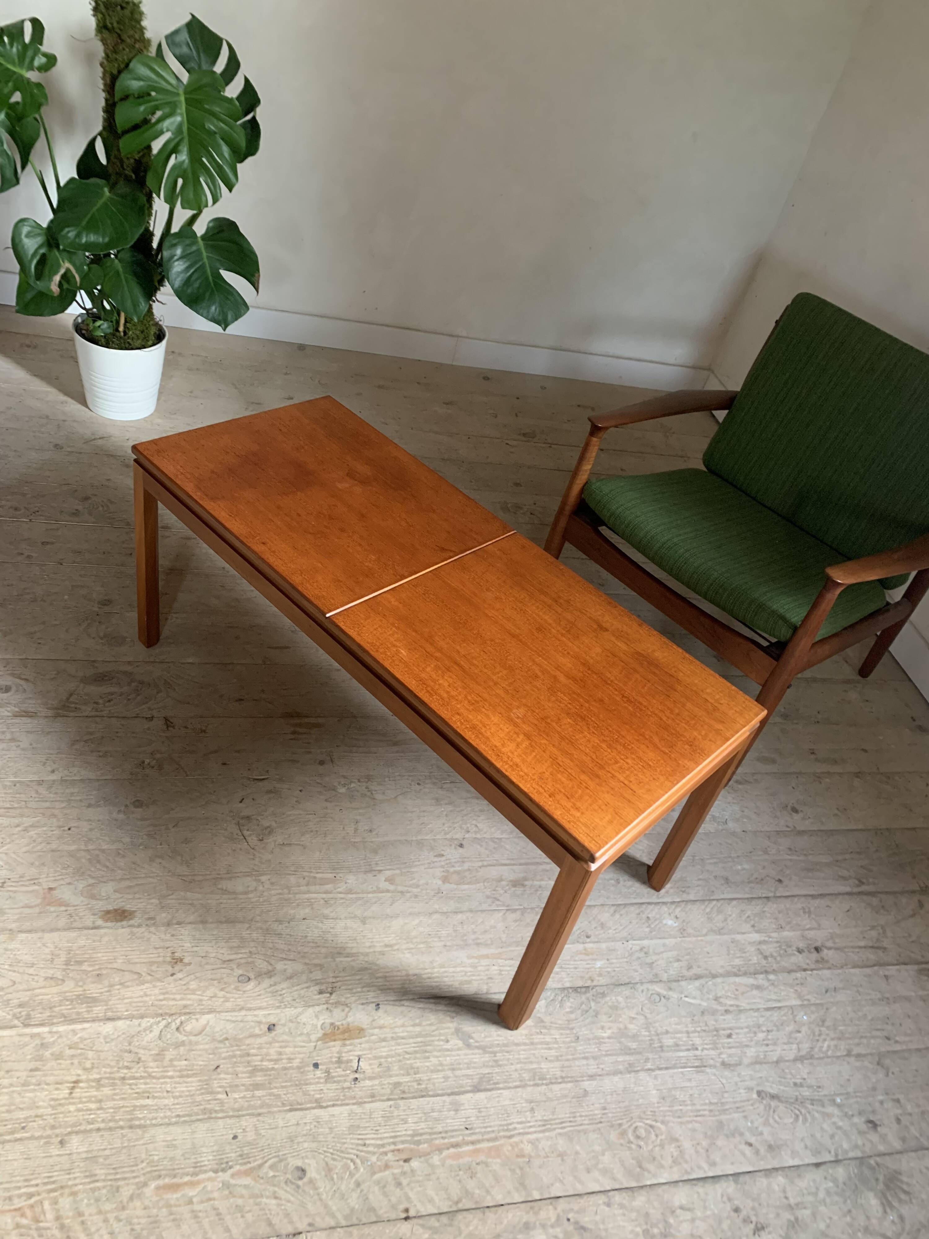 Vintage teak extendable coffee table