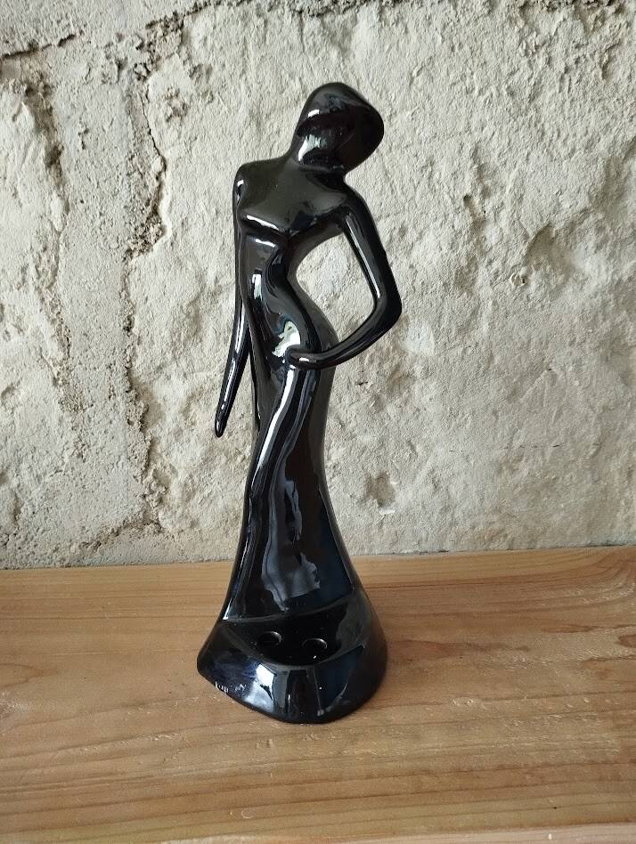 Art Deco statuette of a woman – Elegant dancer – Black earthenware – 1950s