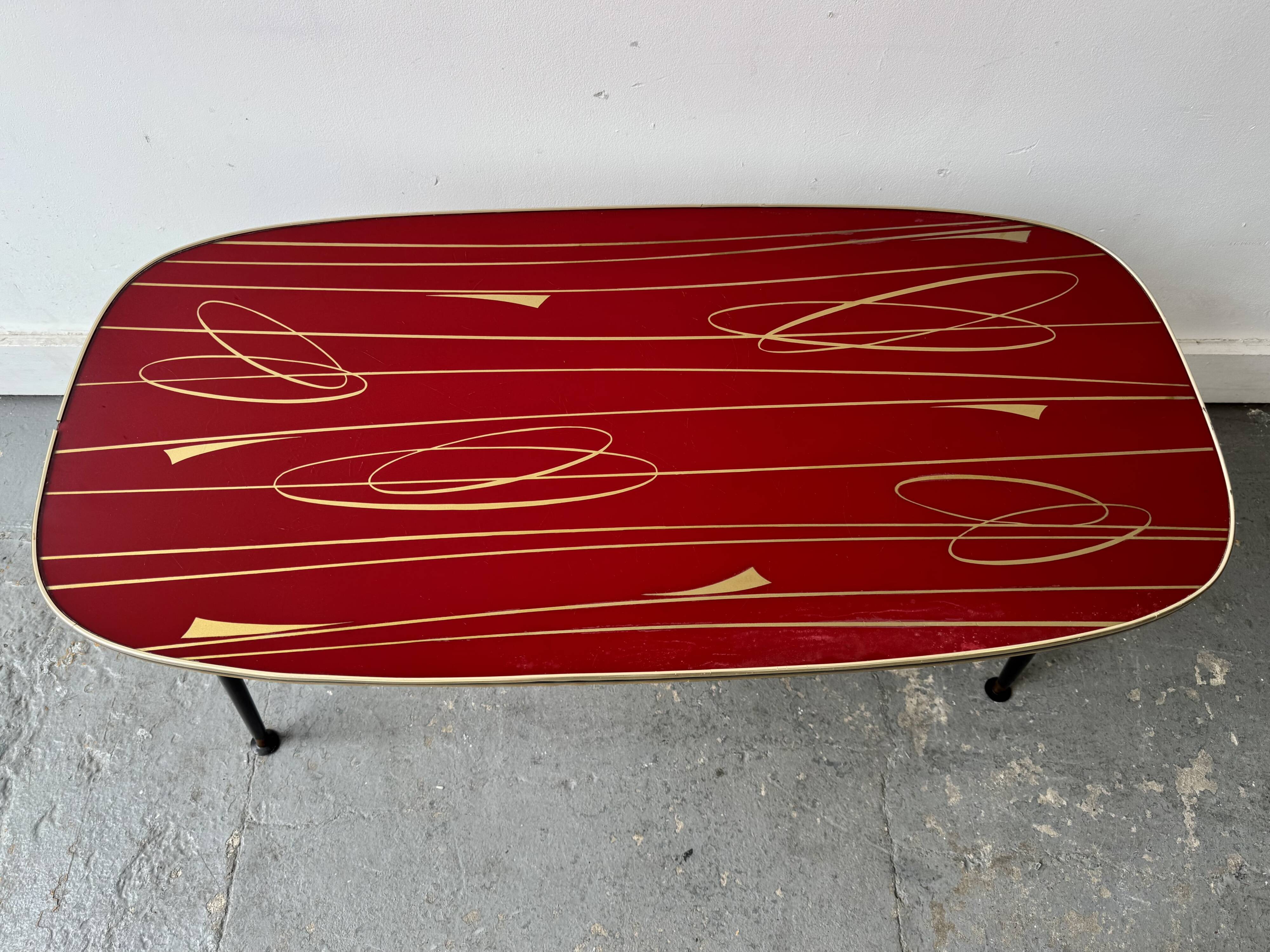 Table basse vintage avec pieds Dansette