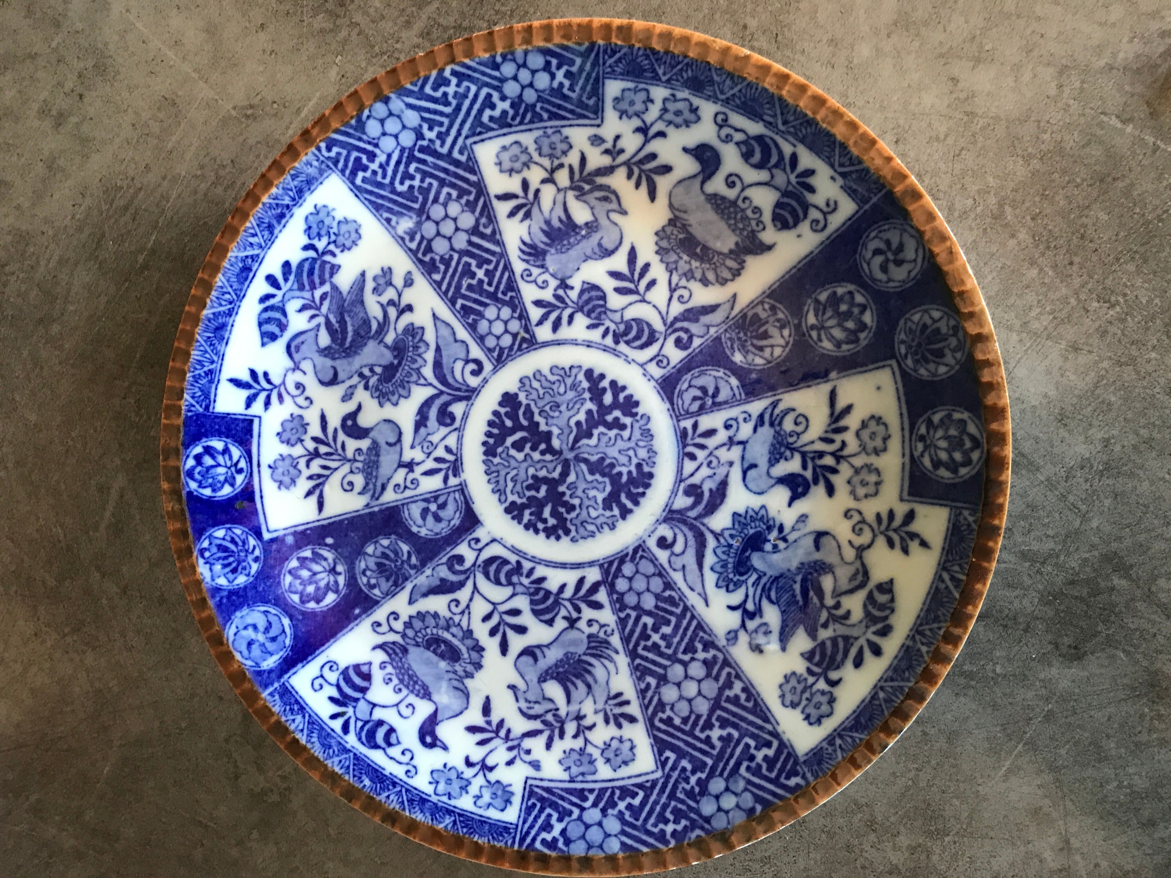 Pair of vintage japanese igezara plates decorated with floral and bird motifs