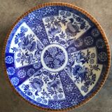 Pair of vintage japanese igezara plates decorated with floral and bird motifs