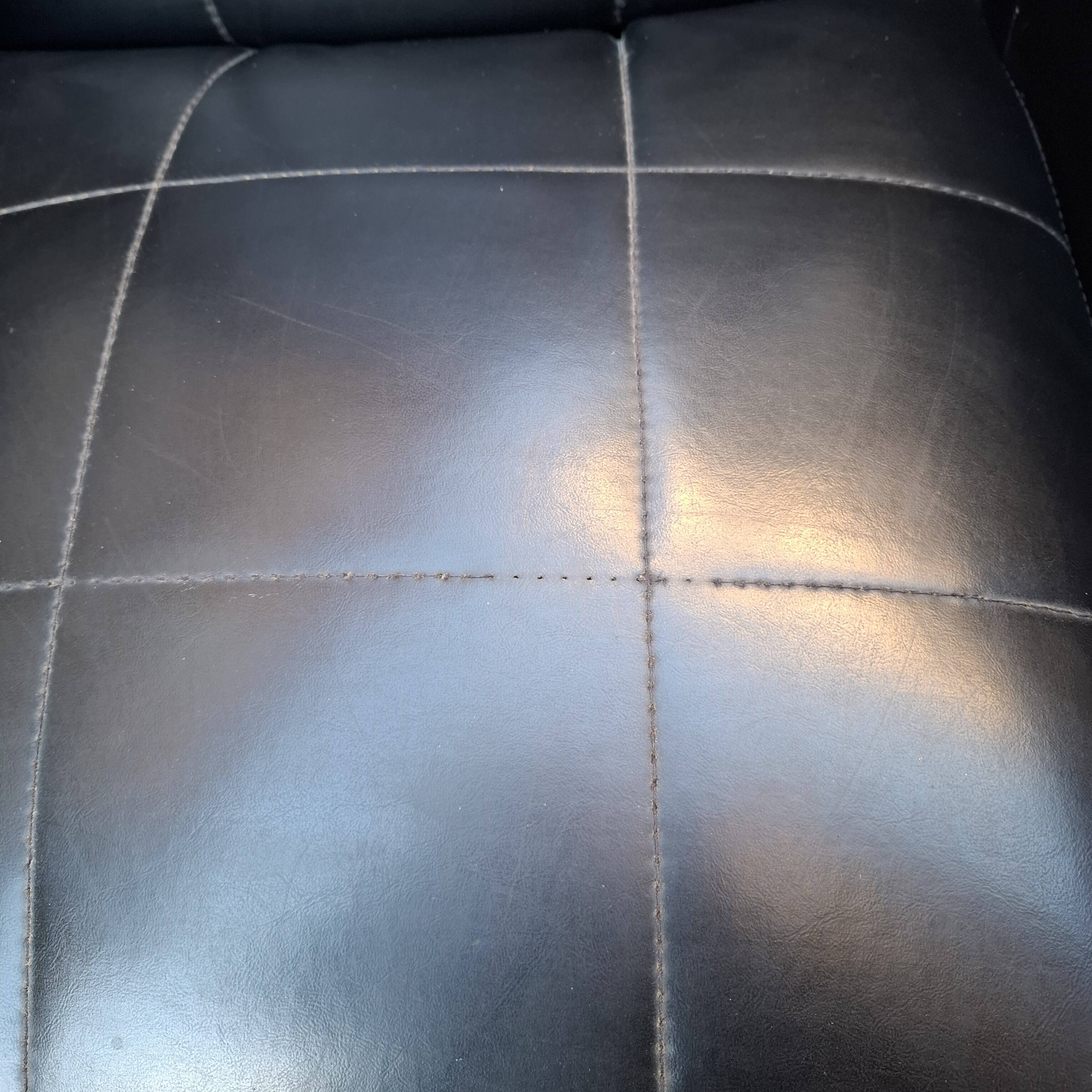 Set of 2 black Erton armchairs