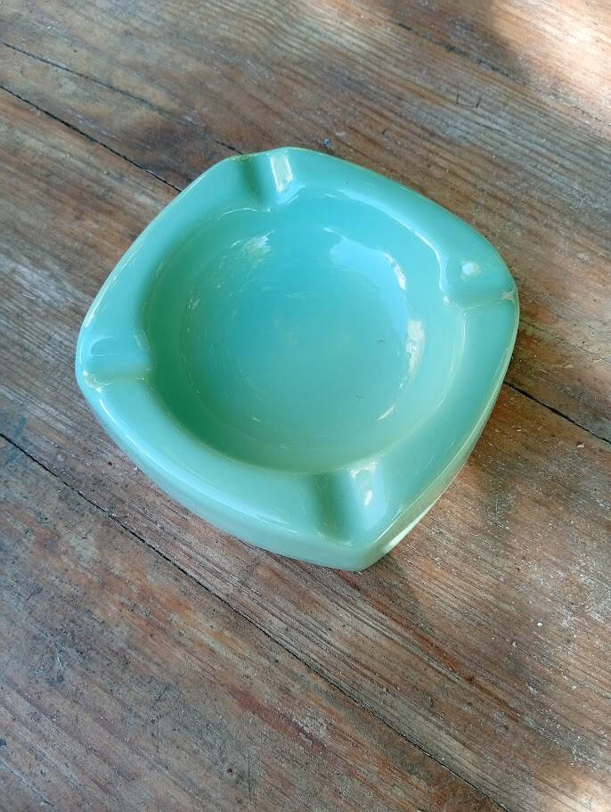 Ceramic ashtray and catchall