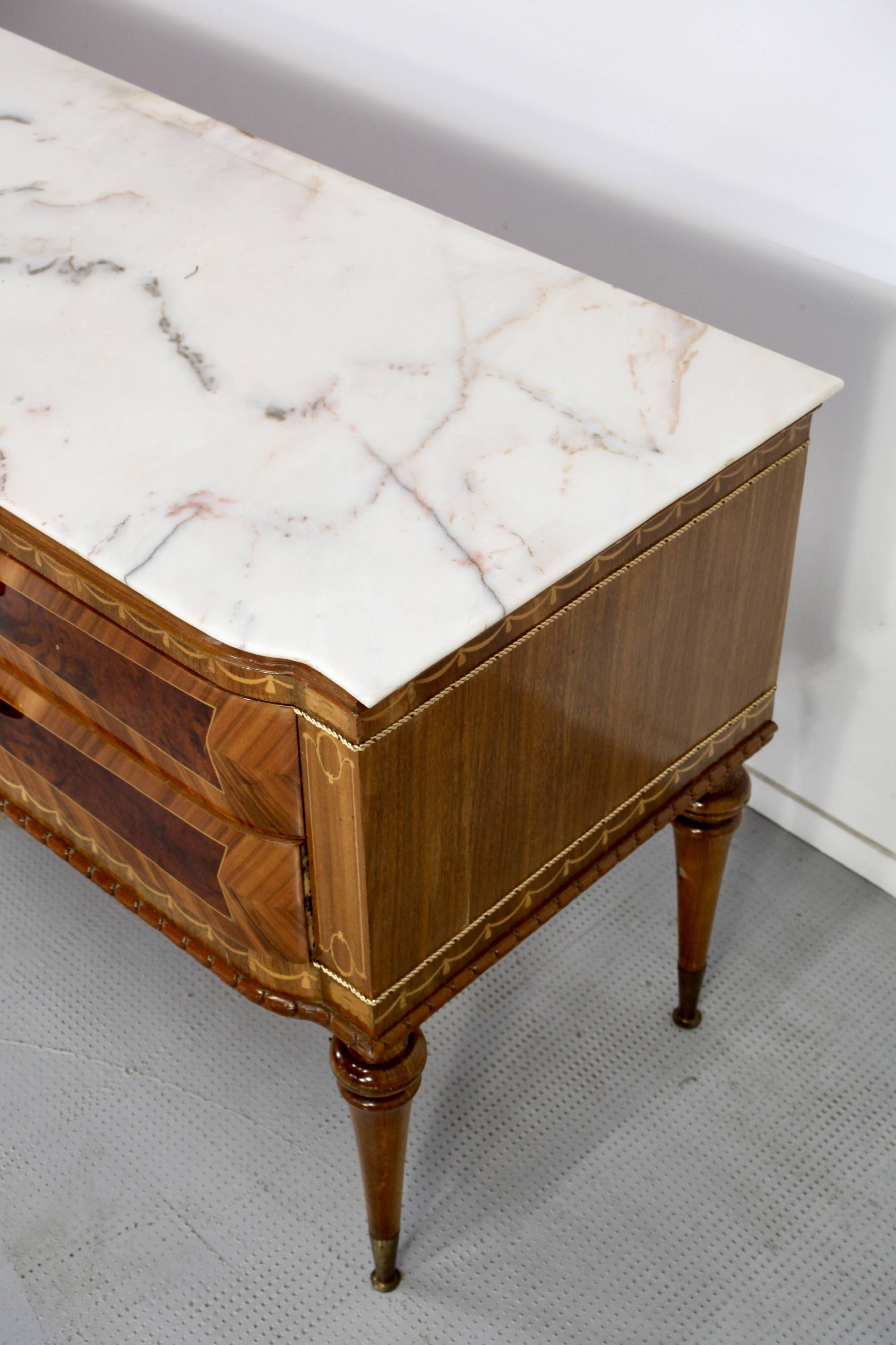 Buffet italien en noyer, marbre de Carrare et laiton, années 1950