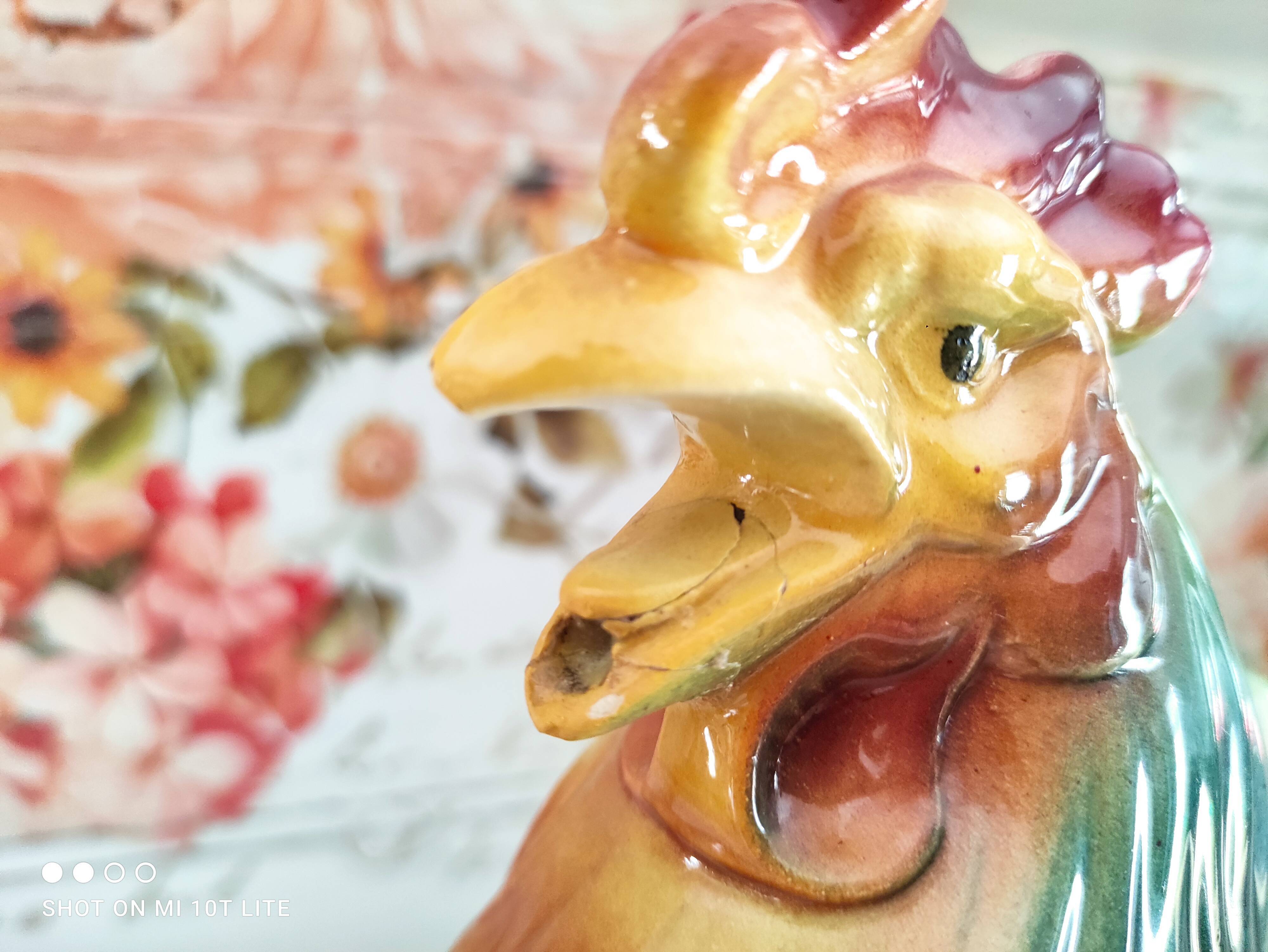 Pitcher in zoomorphic slip Rooster of the earthenware factory of Saint Clement