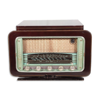 Vintage bluetooth radio: 1958 gmp