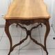 Table à tiroir de style Louis XV