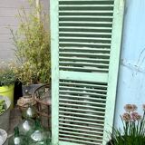 Old wood volet mint color