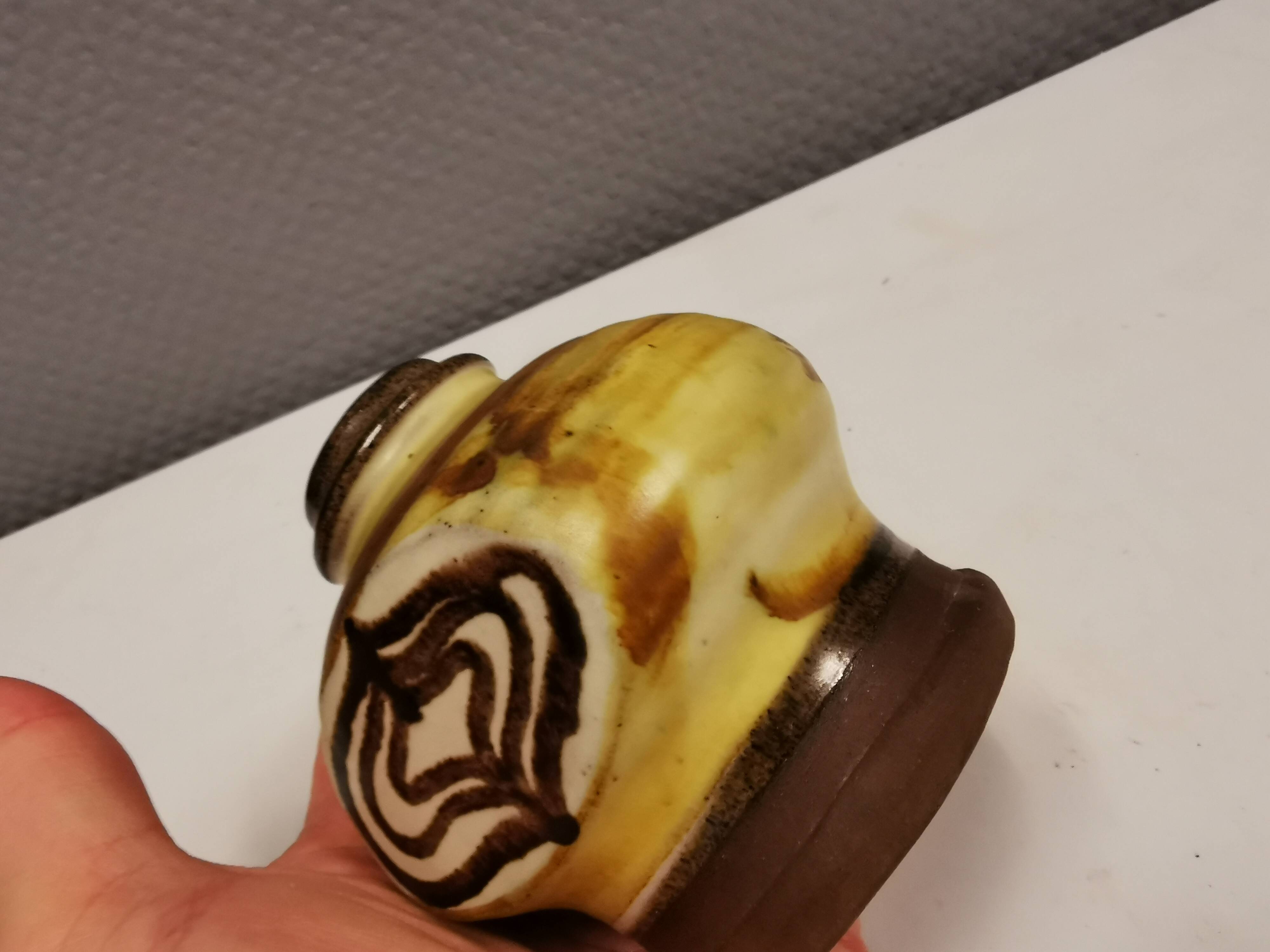 Small, beautiful vase in stoneware. Danish from the 1960s and made by Inge Lise Eder.