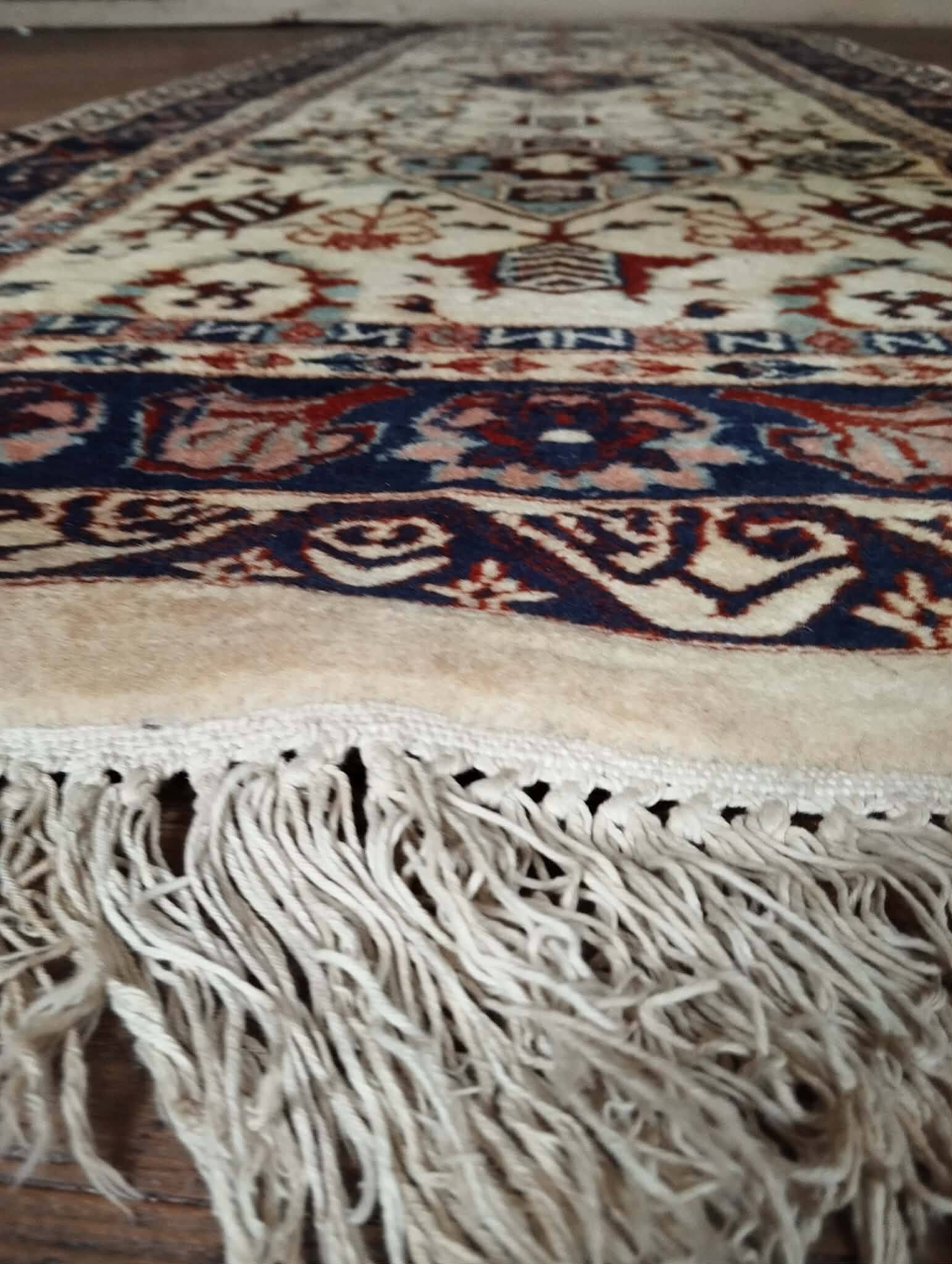 Handmade Pakistani hallway rug 325x94cm