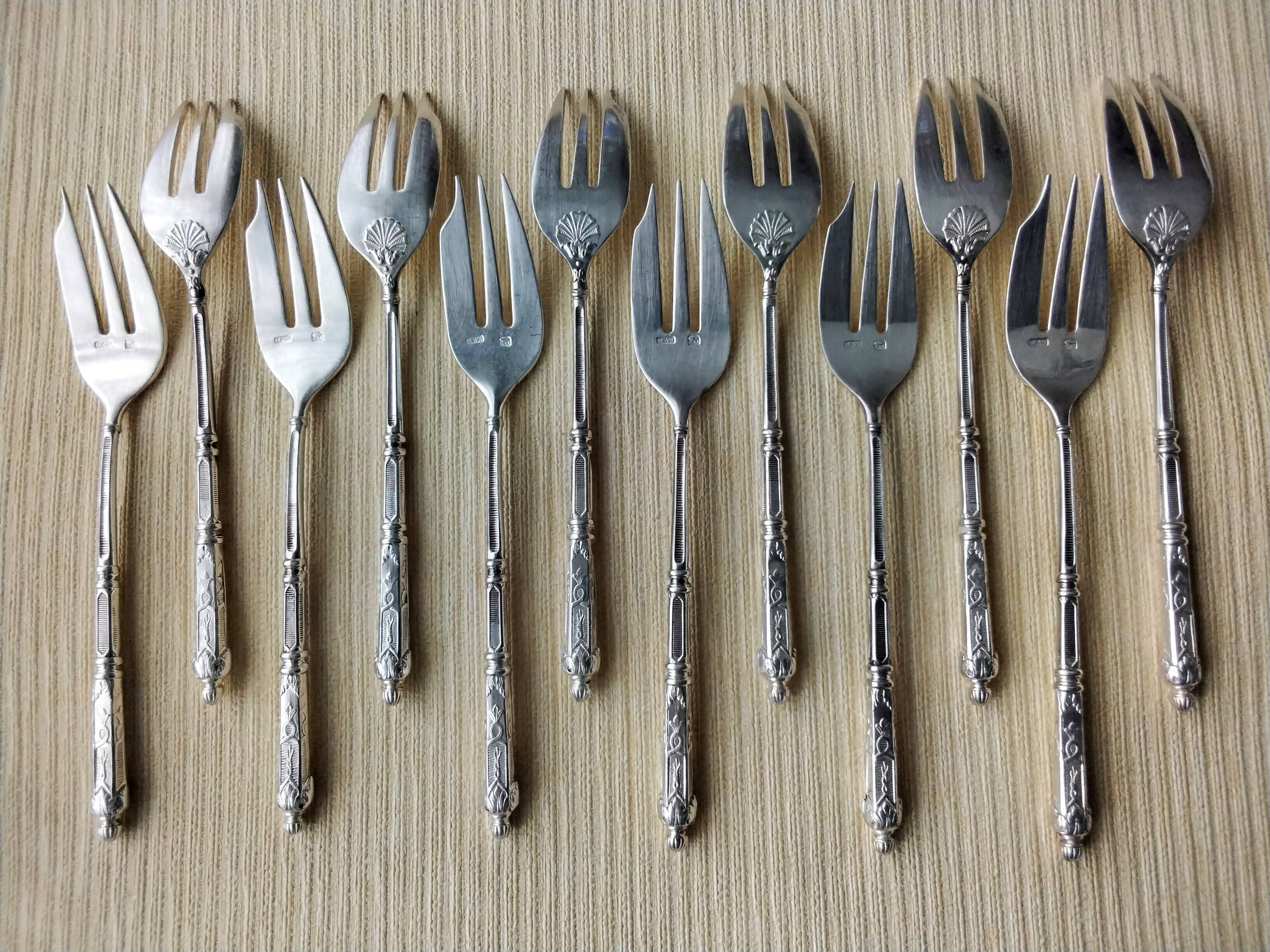 Set of 12 silver-plated cake forks SFAM "A la Russe" model