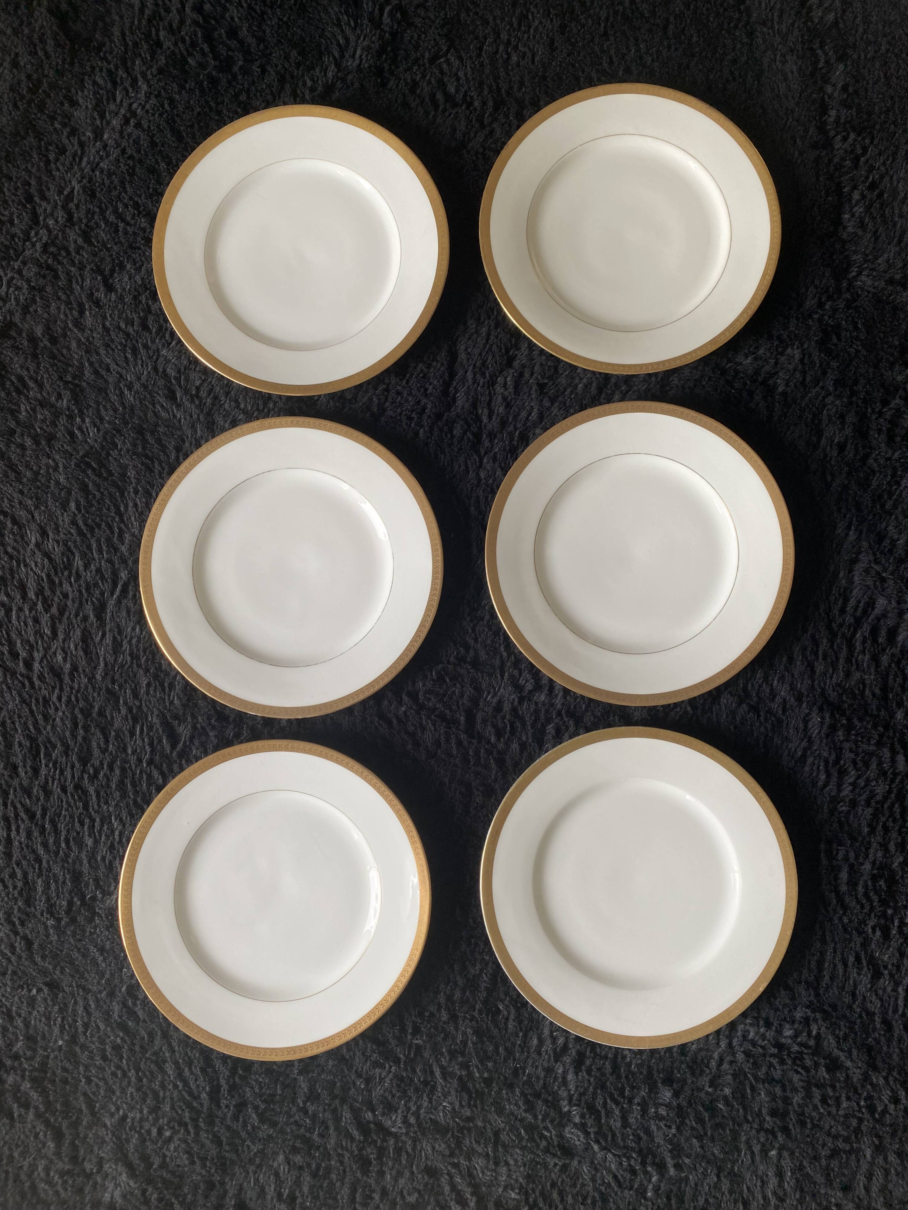 Limoges porcelain flat plates and gilding
