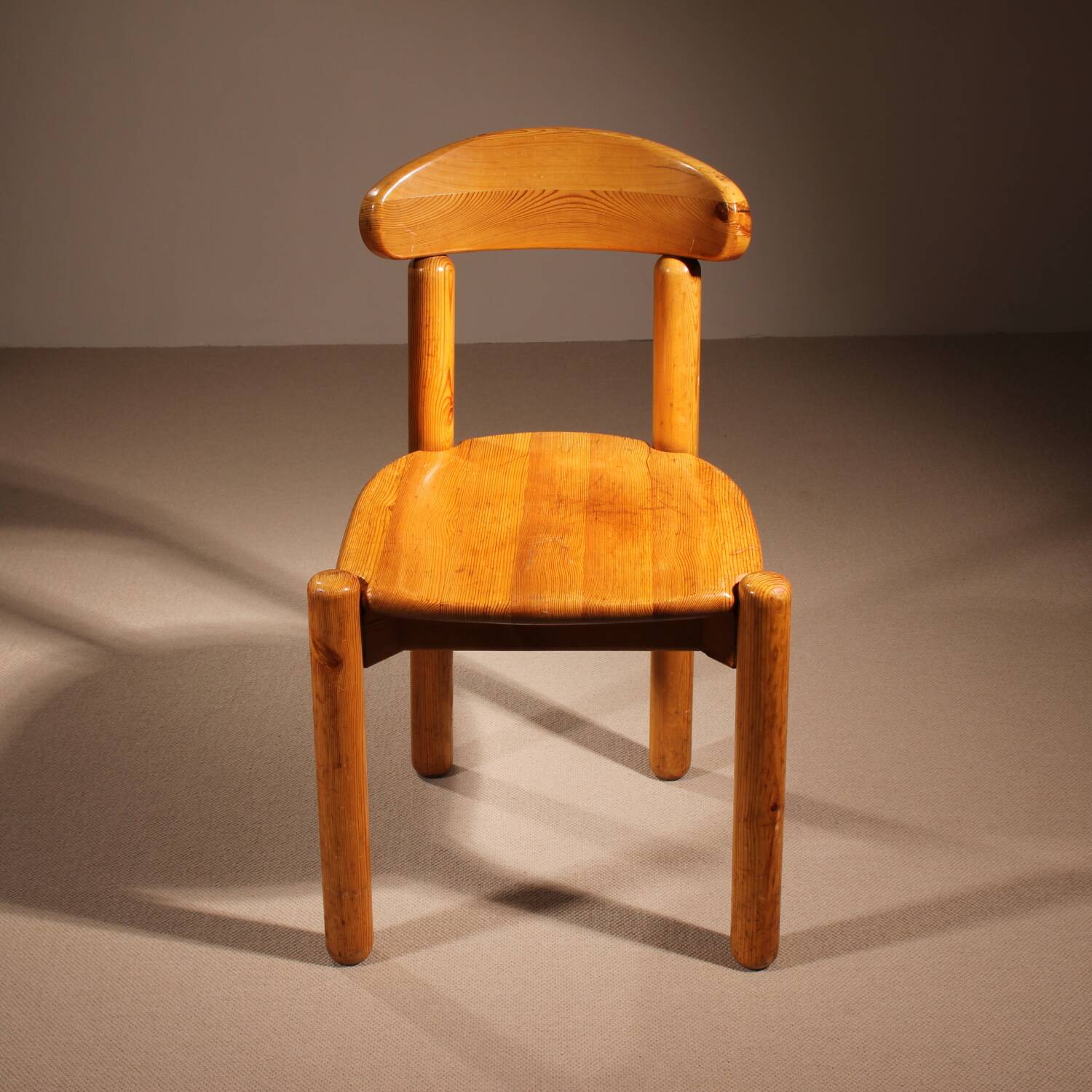 Six Dining Chairs in Pine Wood | Italy 1980s