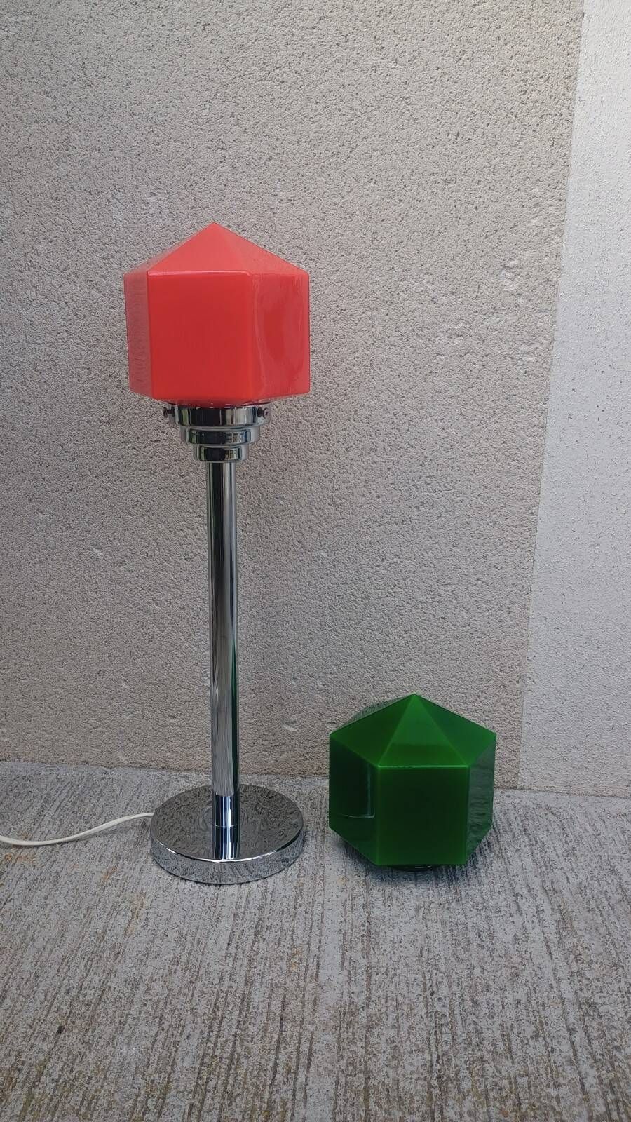 Floor lamp from the 60s/70s, chrome with two opal glass tulips in red and green.
