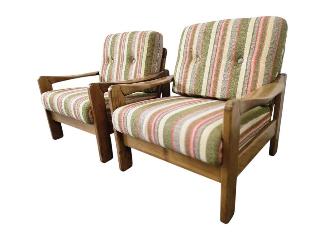 Set of 2 vintage wooden armchairs / chairs / seats