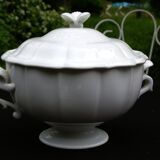 Tureen in white Gien earthenware Louis XV model