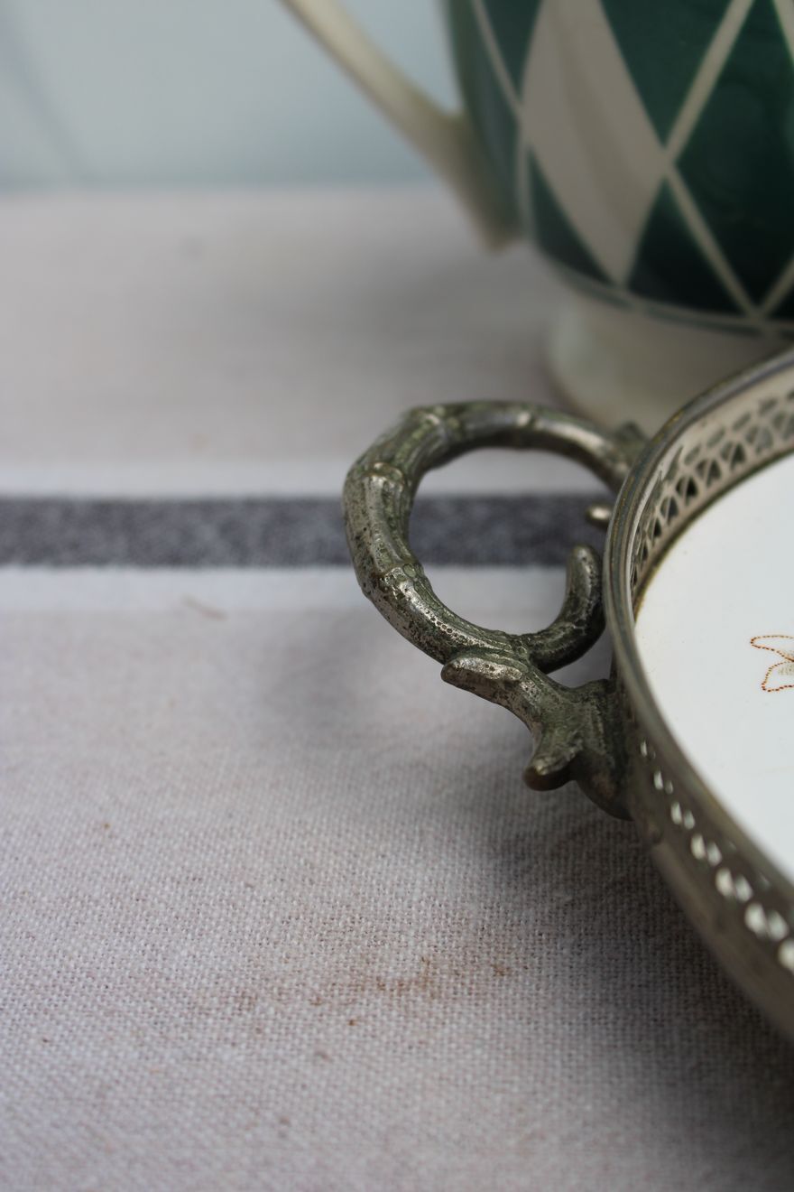 Oval ceramic top