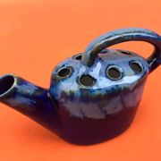 Vase années 1950 / pique fleurs forme arrosoir grès flammé