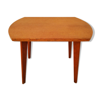 Table basse pieds fuseaux