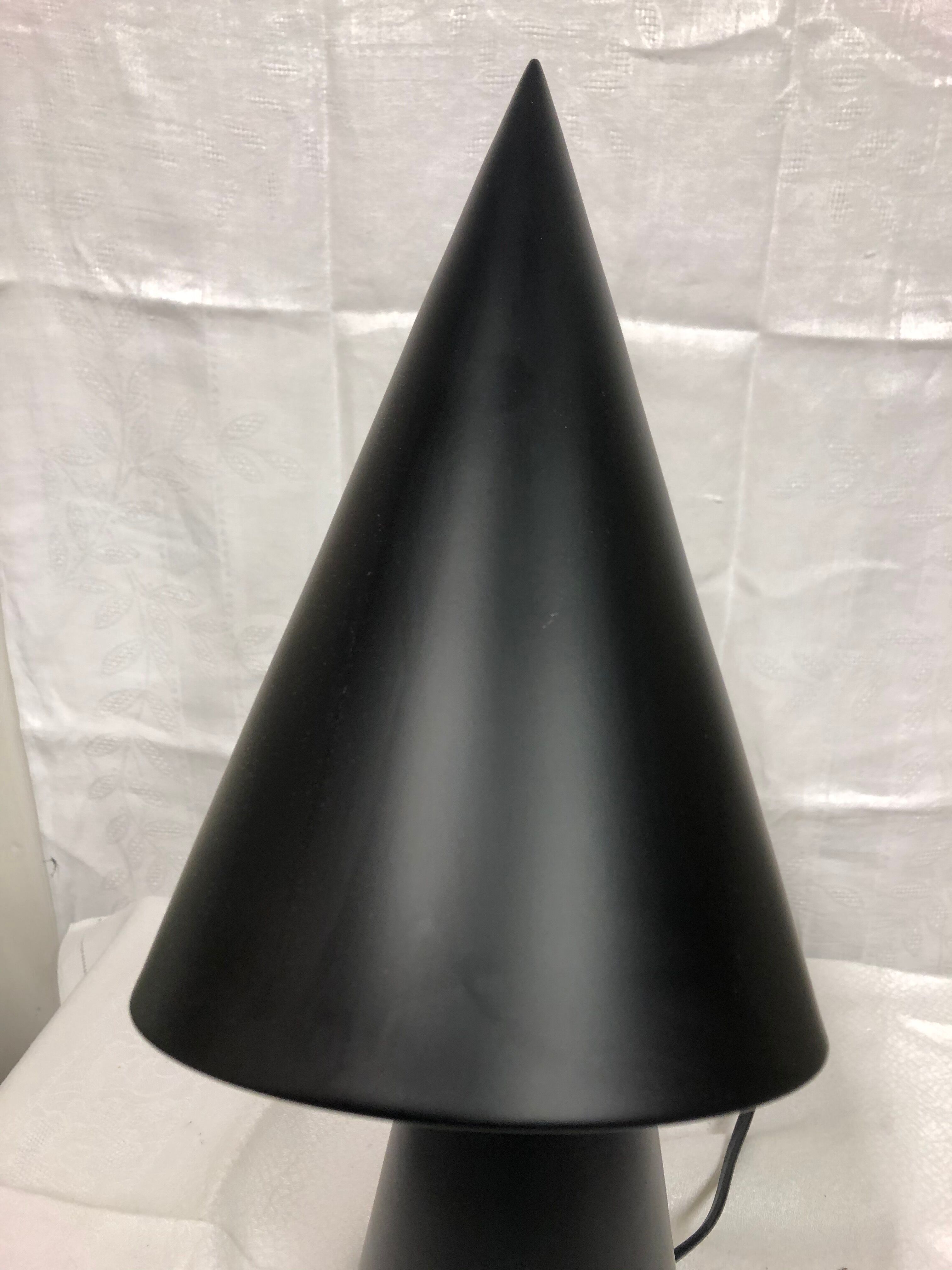 Black double cone lamp