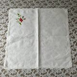 7 serviettes de table anciennes et brodées