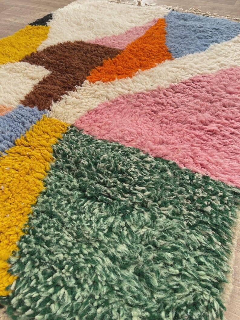 Atlas Berber rug with coloured patterns 1.5/2.5 m