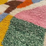 Tapis berbère d’atlas à motifs colorés 1,5/2,5 m