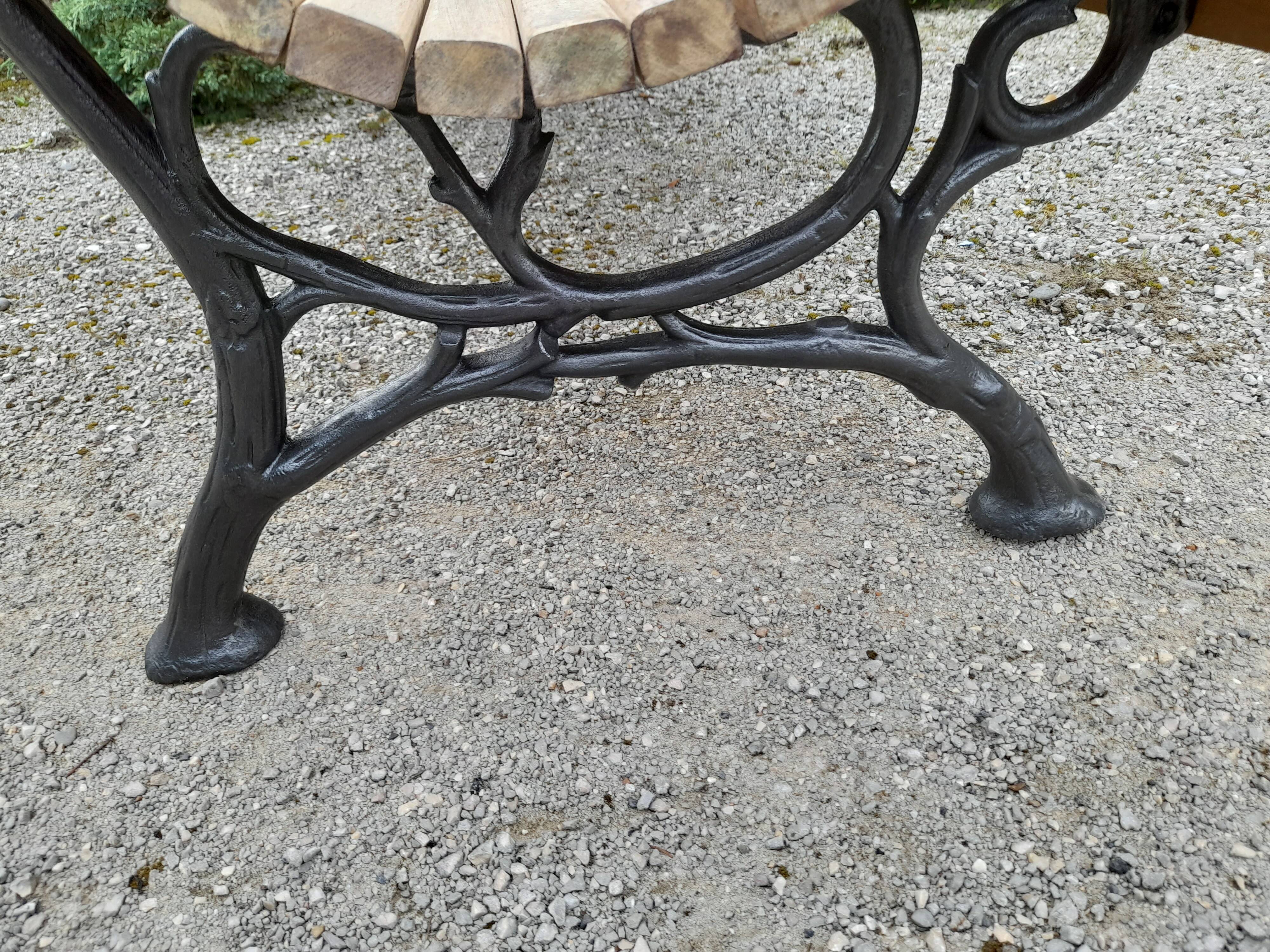 Banc de jardin ancien