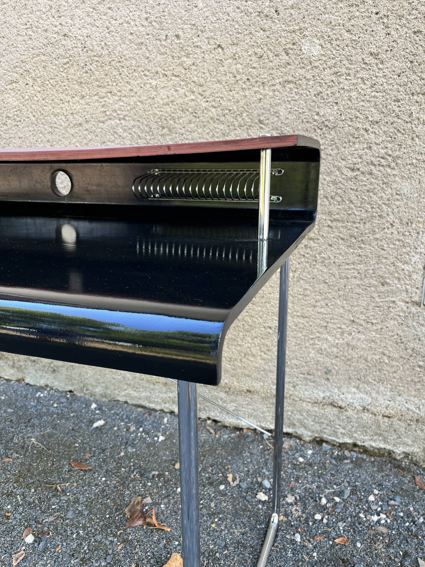 Bauhaus style desk