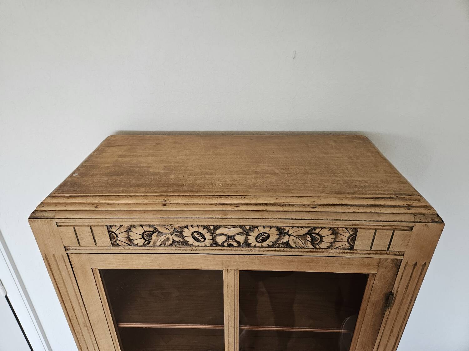 Art deco dresser furniture