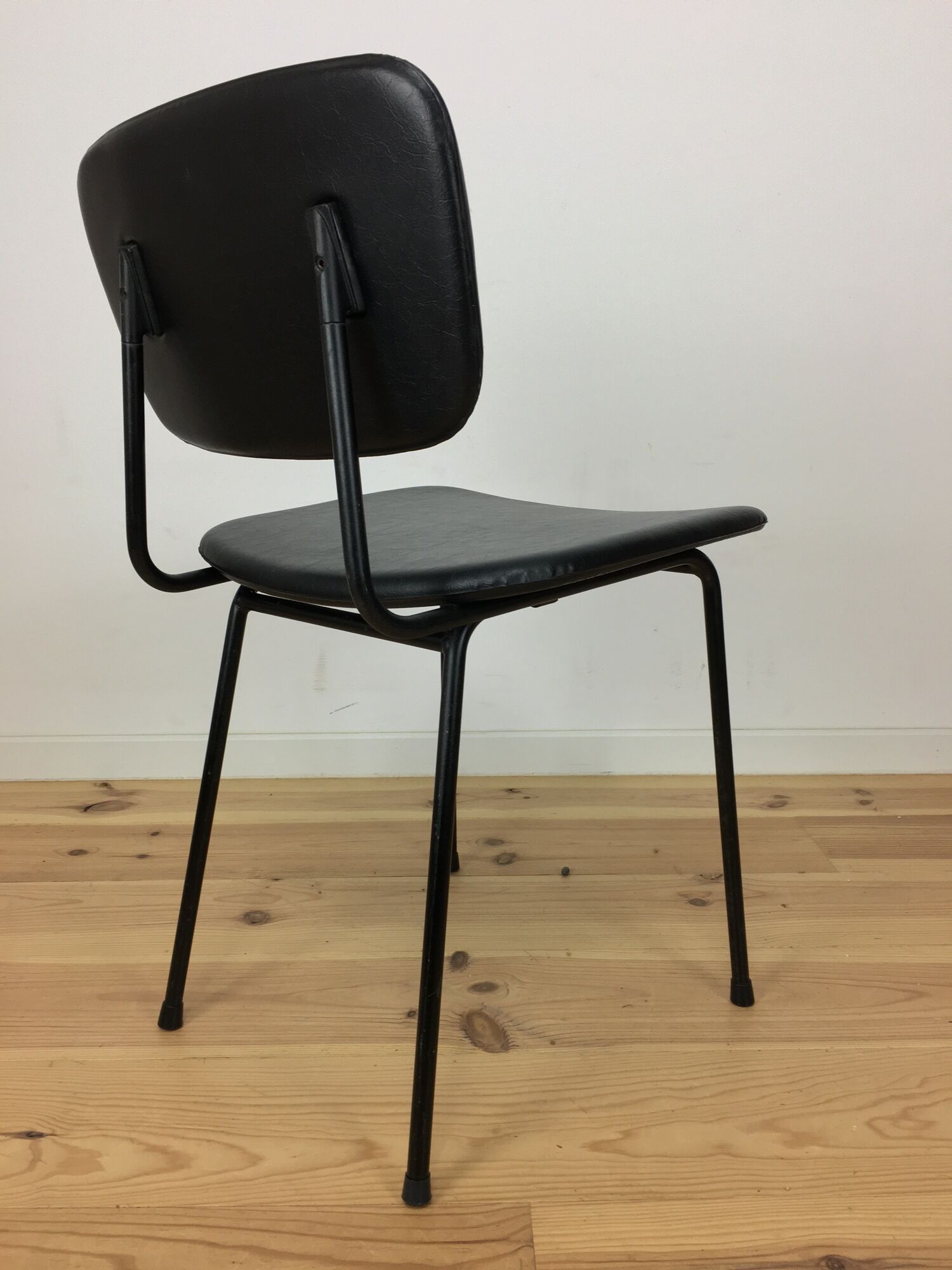 Airborne chair, Carolina Prefacto, 1950, metal and black skai
