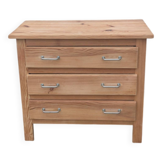Natural wood chest of drawers