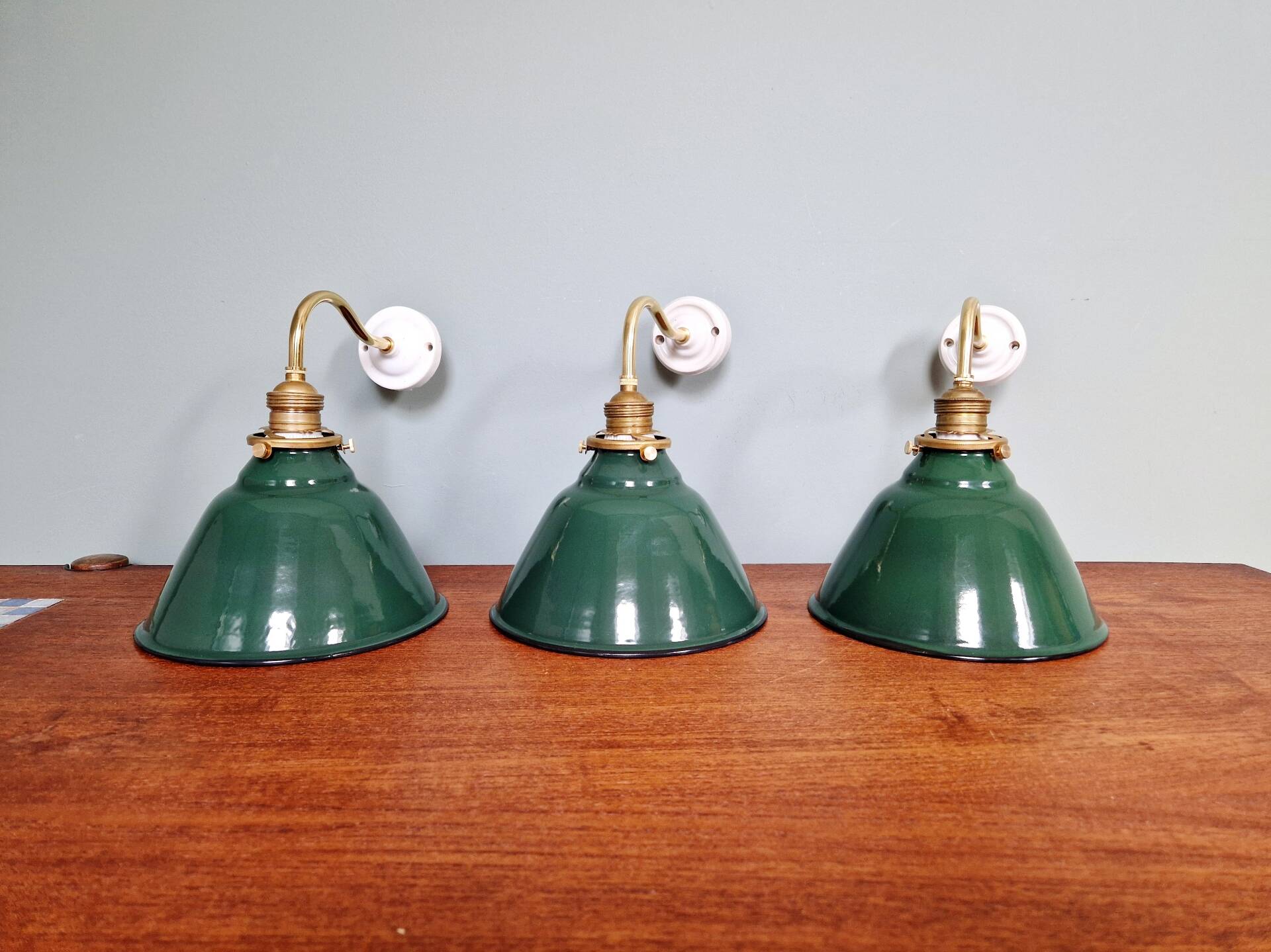 Brass wall light with green enamelled sheet metal, Mid-Century