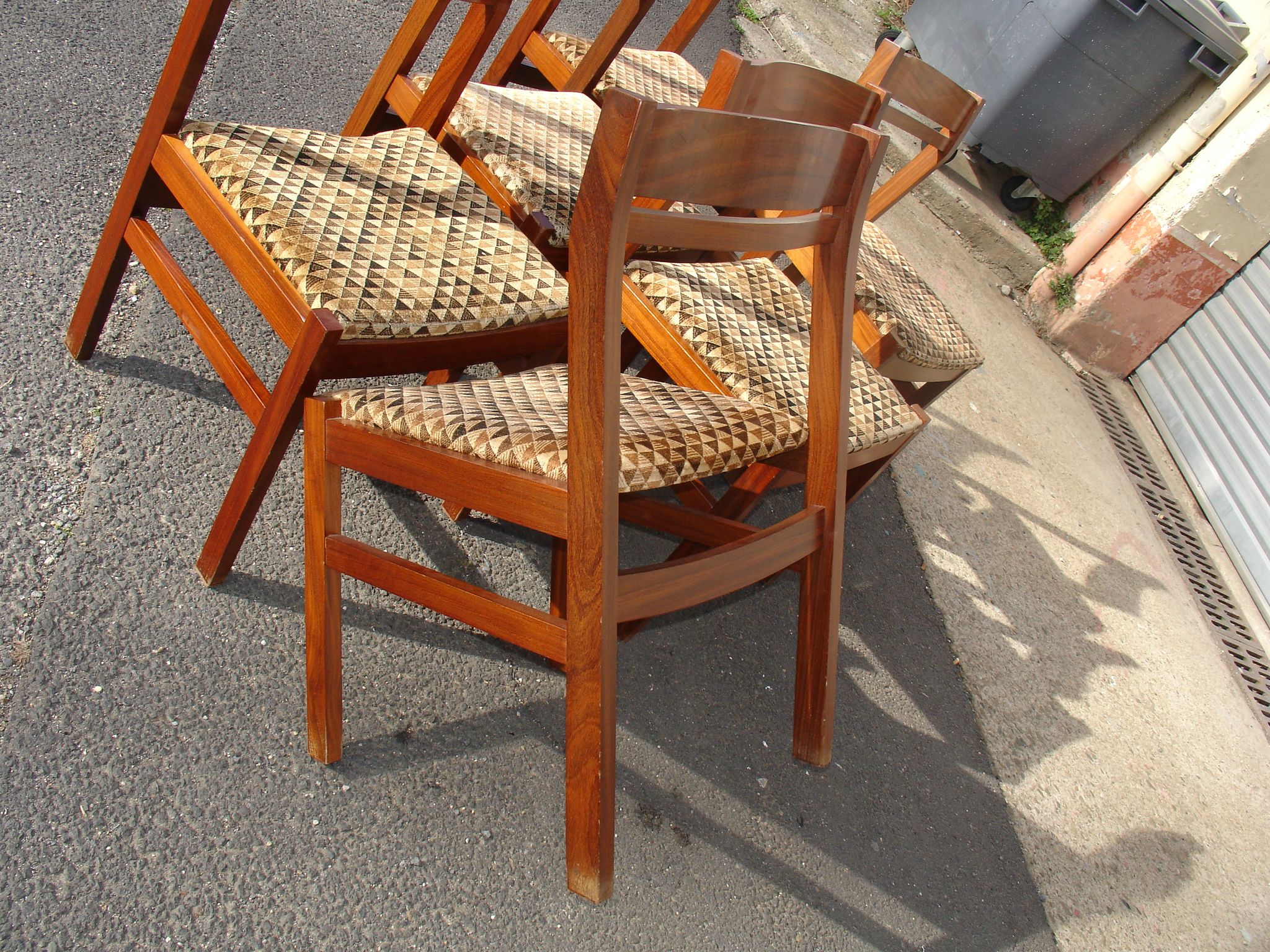 Série de 6 chaises en Pao Rosa vers 1950-60