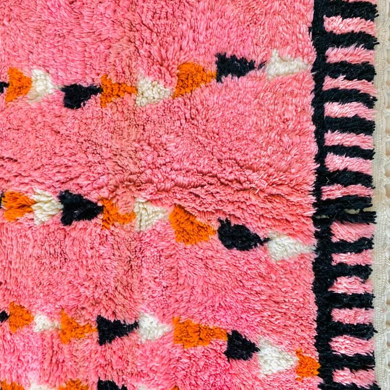 Traditional handmade Berber rug 250cm x 150cm