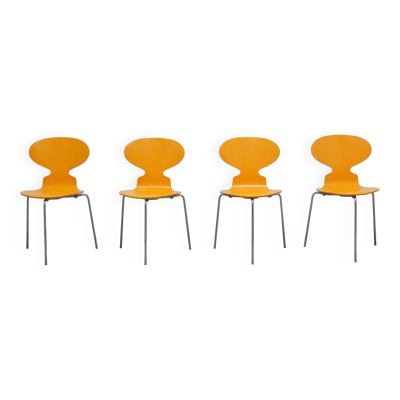 4 chaises 'Ant' par Arne Jacobsen pour Fritz Hansen, 1974