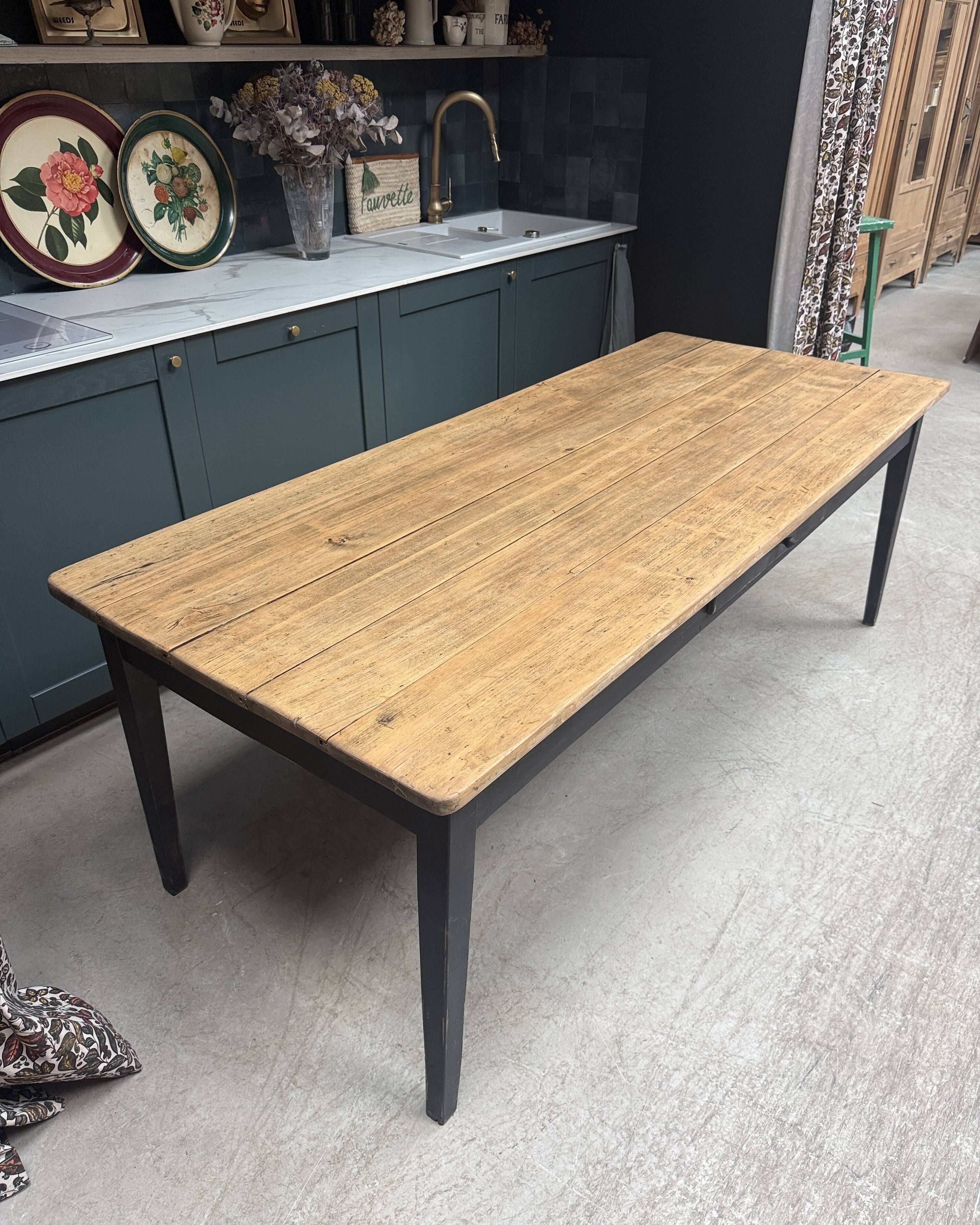 Farm table with black patinated legs (renovated)