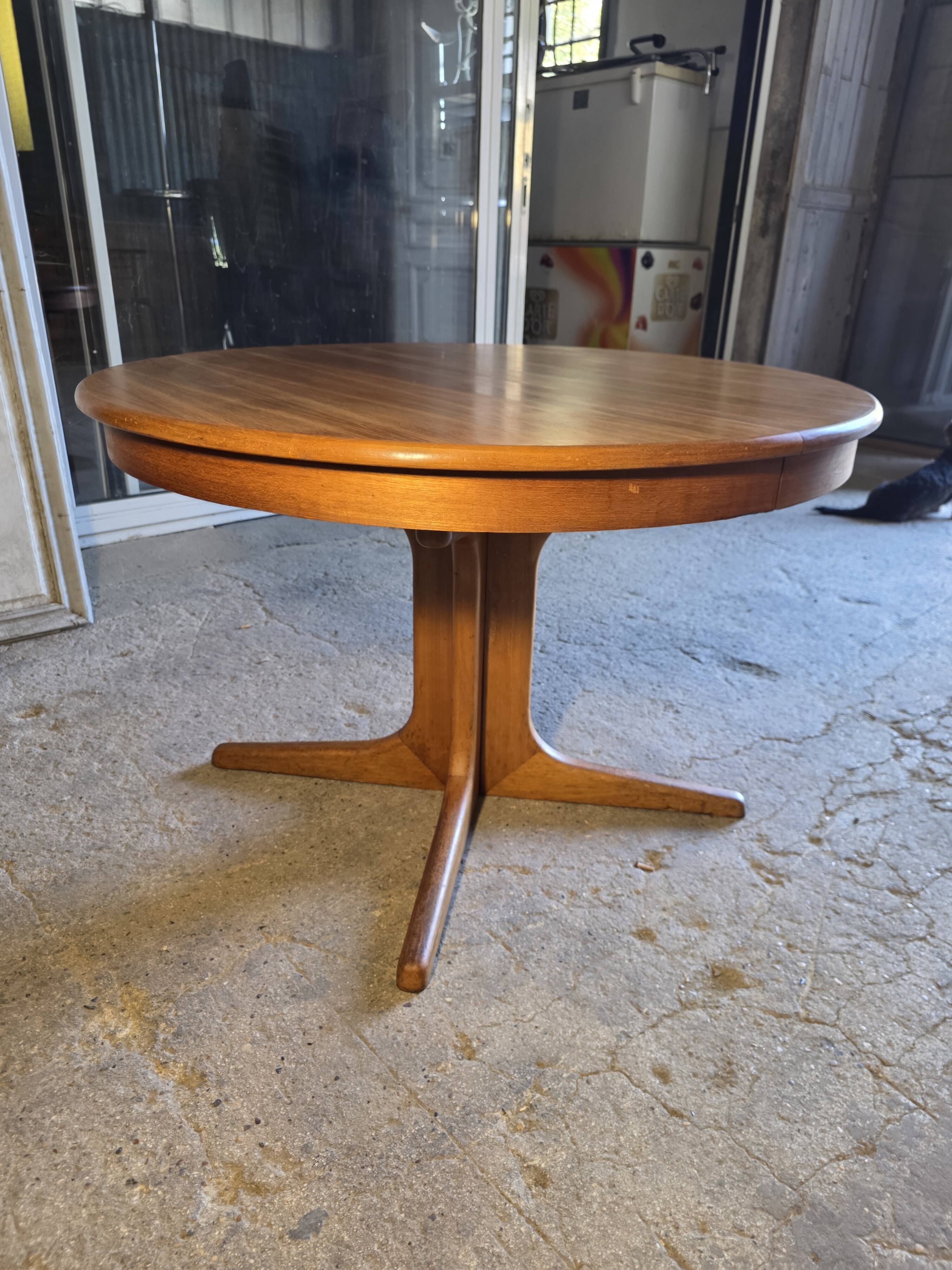 Table extensible Baumann en teck des années 60, (2 rallonges)