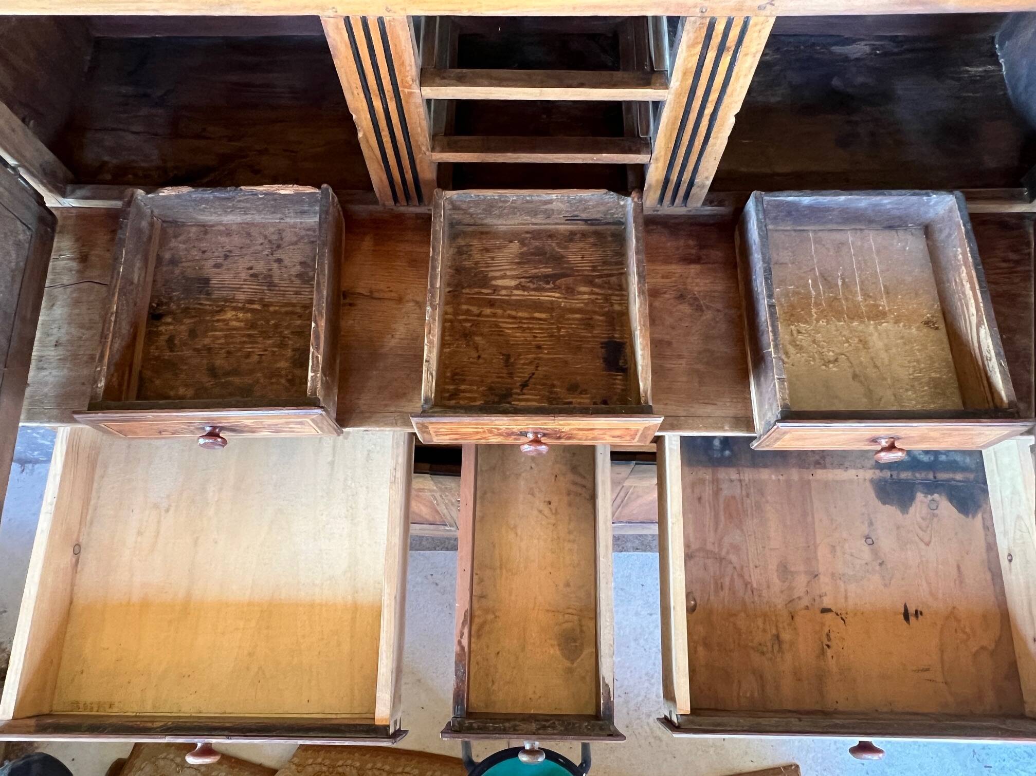 19th century Dauphinois sideboard in cherry wood, 2-part sideboard