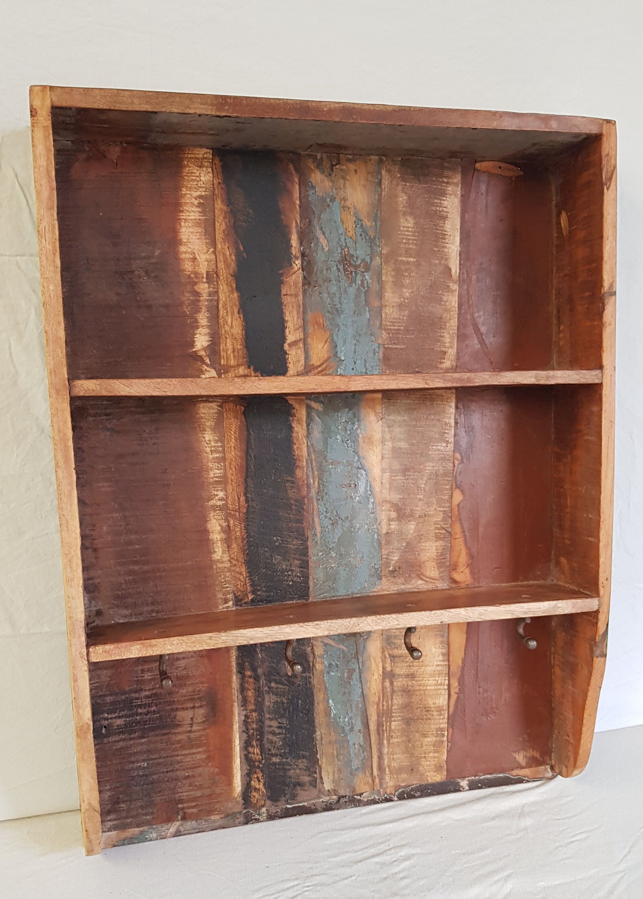 Wall shelf 3 shelves + 4 hooks cast iron in polychrome wood