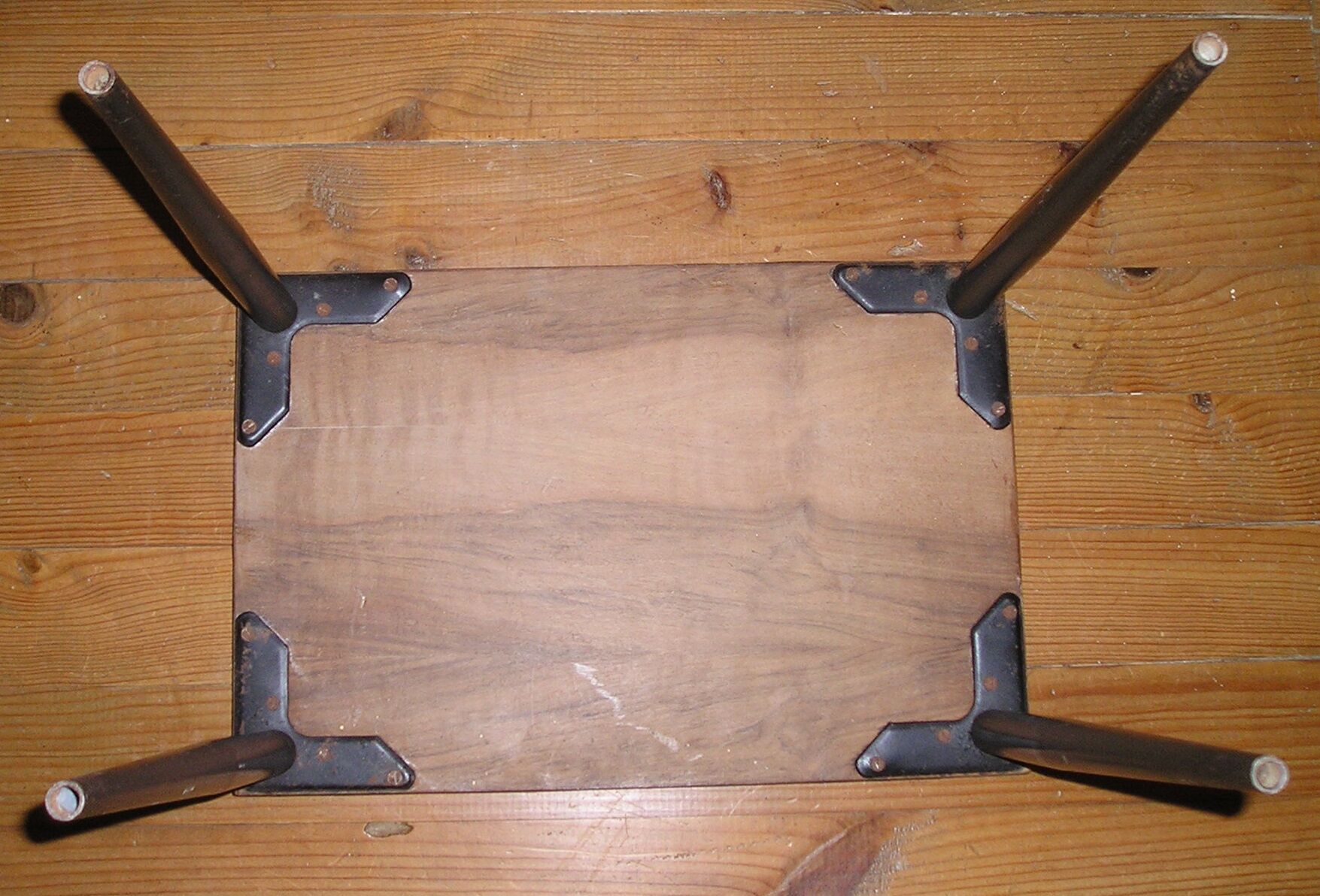 Metal wood sofa tip from the 1960s