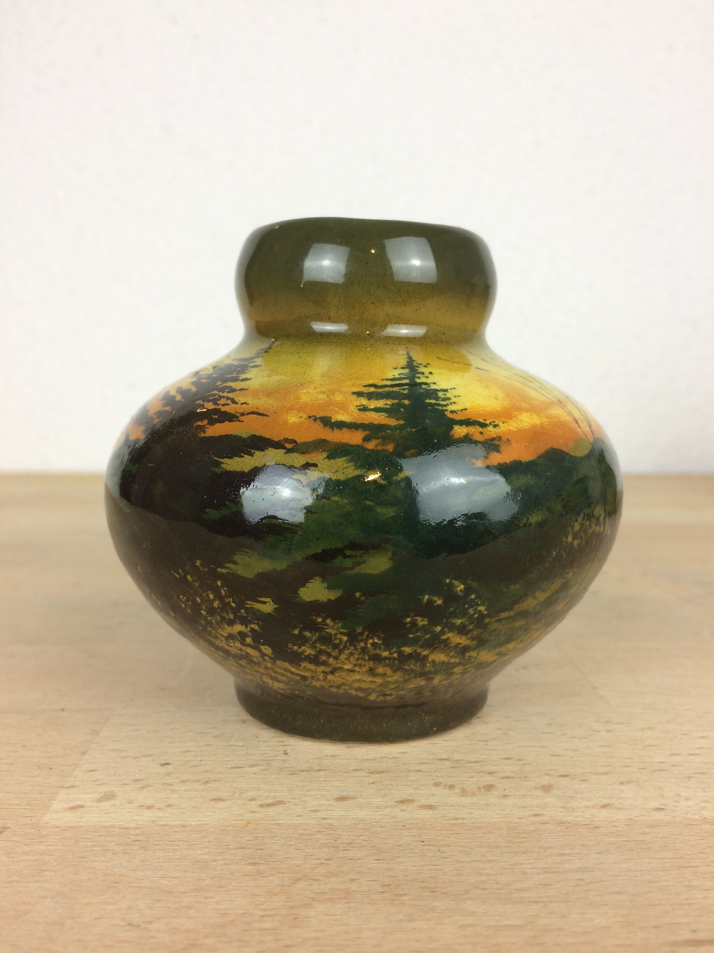 Vase ceramic ball decorations fir trees