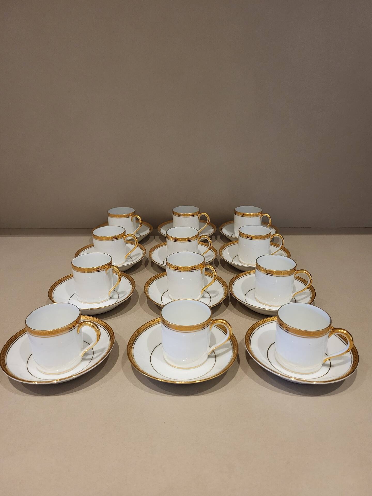 12 coffee cups
