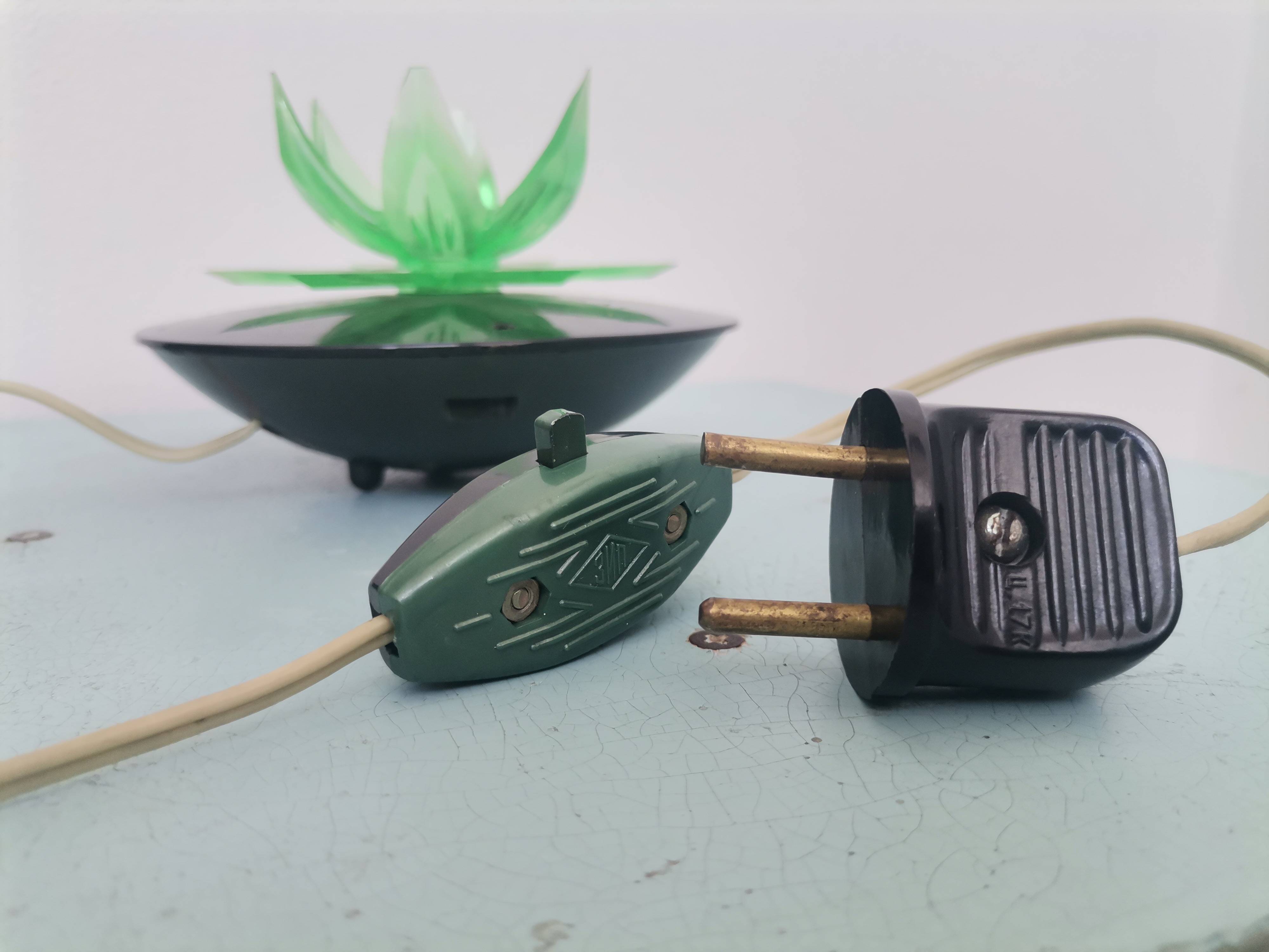 Green Water Lily Lotus Flower Night Light Lamp, Eastern Europe